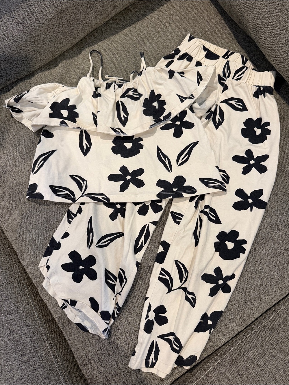 Floral Print White & Black Crop Top with Matching Pants Set